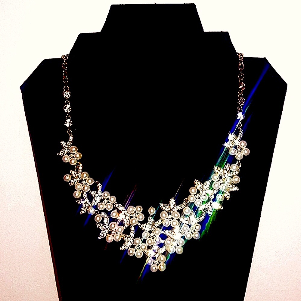 Formal Pearl and Rhinestone Statement Necklace NWOT